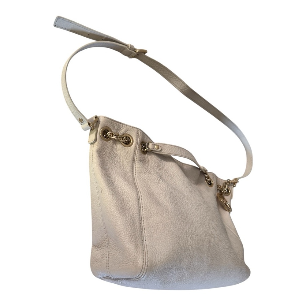 Michael Michael Kors Beige Handbag – Classic Style with Functional Design. - Picture 4 of 13